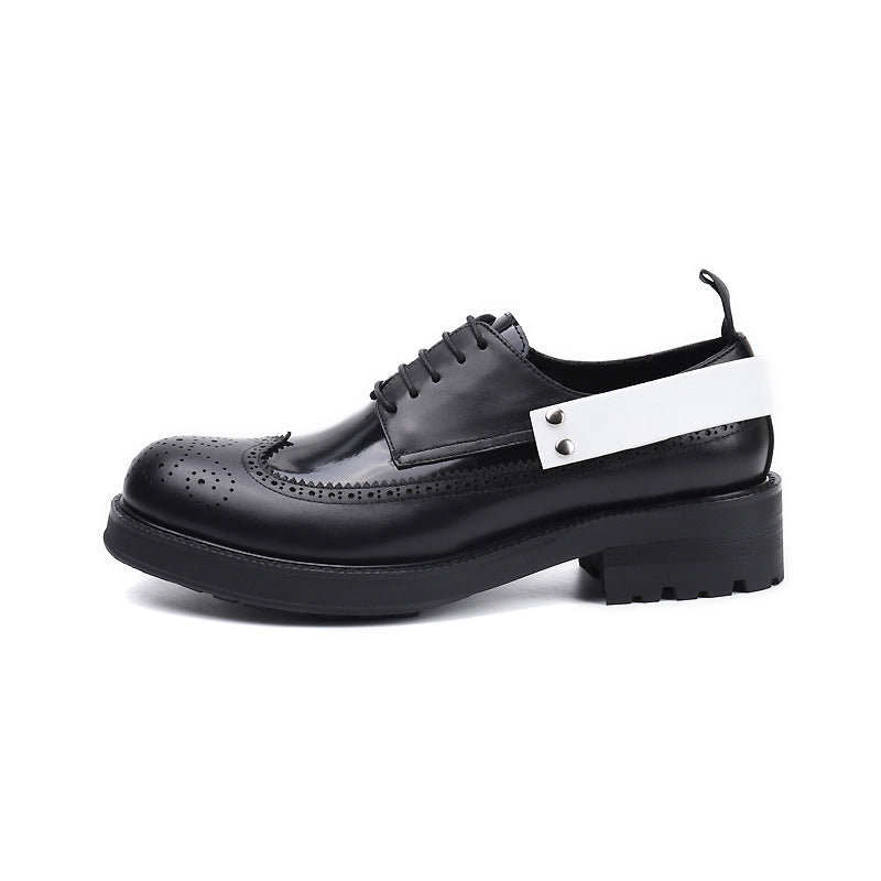 Elegante handgemachte Lederschuhe mit dicker Sohle