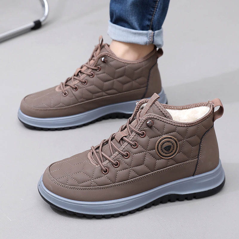 Gefütterte Winterschuhe mit dicker Sohle
