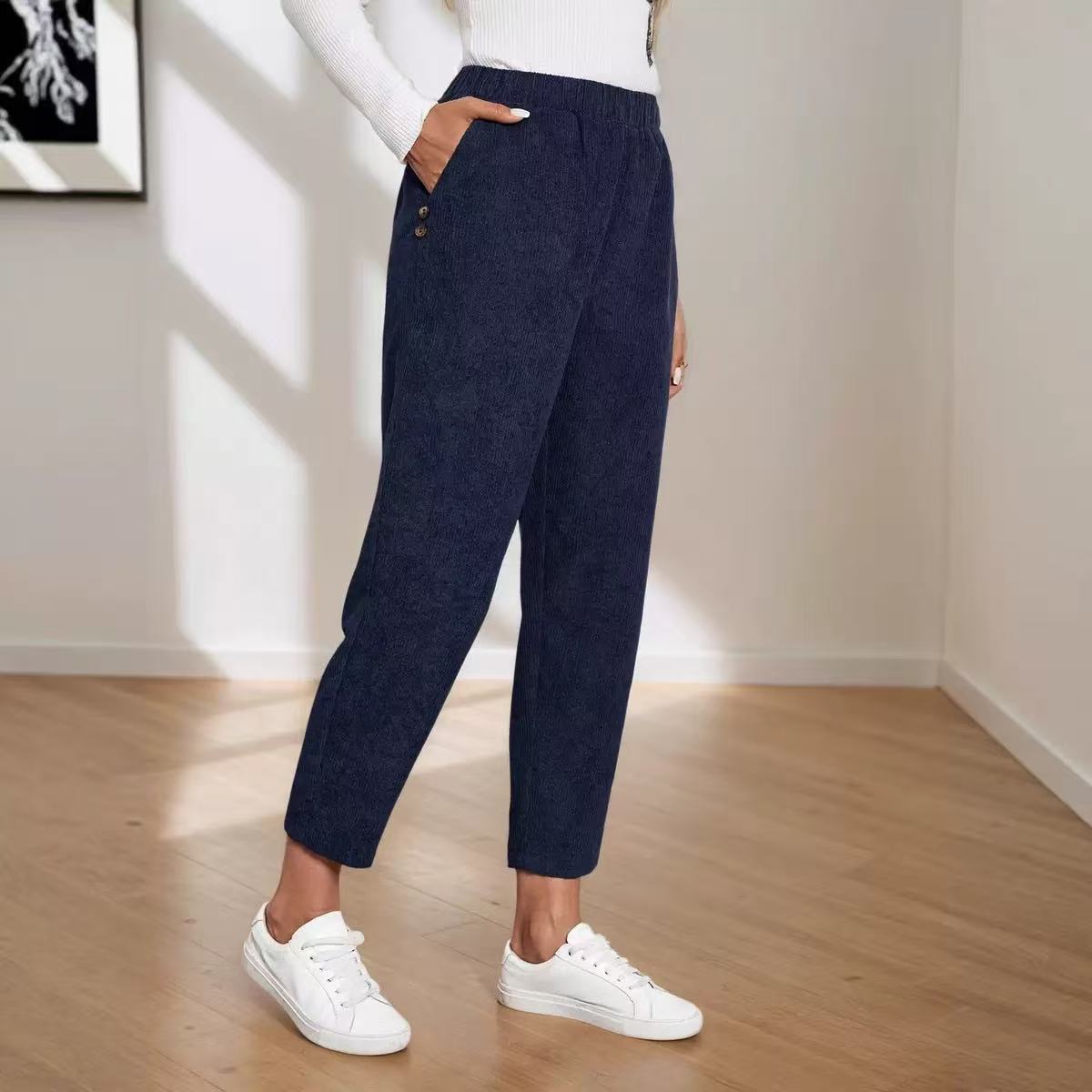 Cord-Pants mit Taschen, hoher Bund