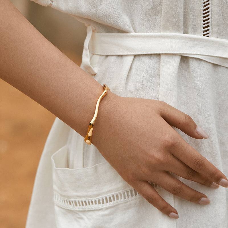Armband mit gedrehtem Draht-Design