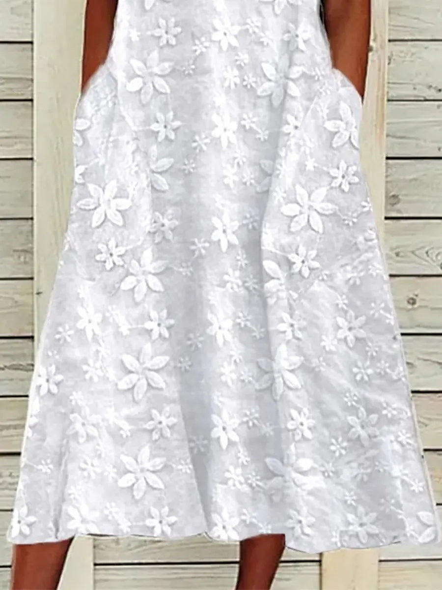 Elegantes Strandkleid mit Häkel-Details