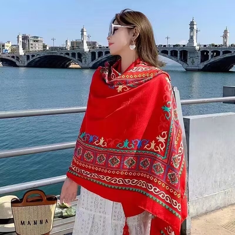 Ethno-Strandtuch mit vielseitigem Design