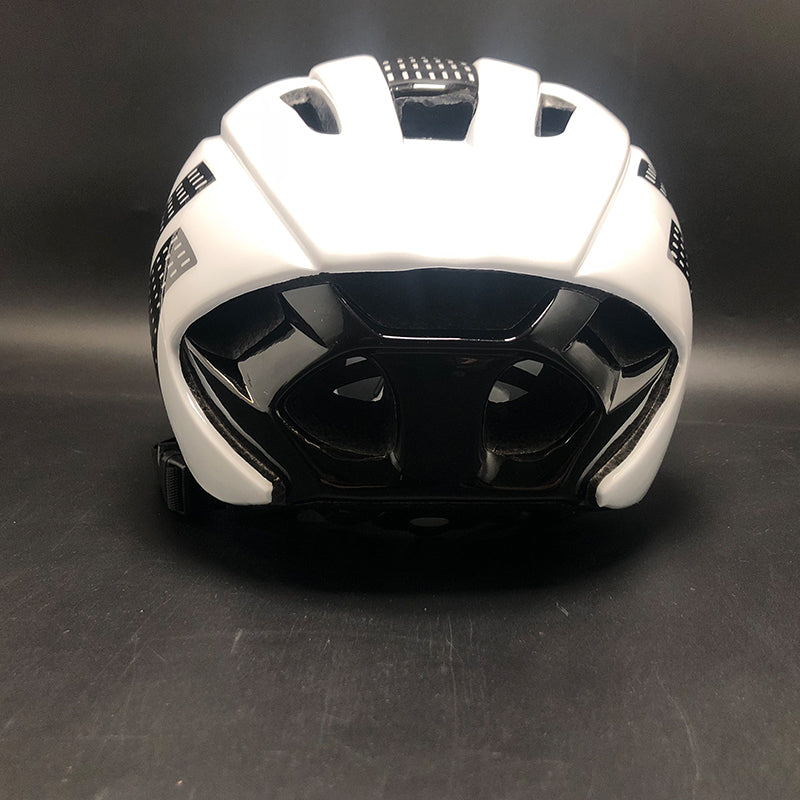 Mountainbike-Helm mit Magnet-Scheibe