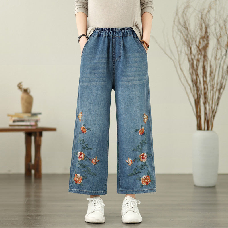 Stickerei Jeans mit Schmetterling