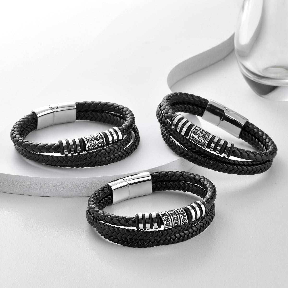 Herren-Lederarmband im Wikinger-Stil – Bild 3 | LuxeStyle