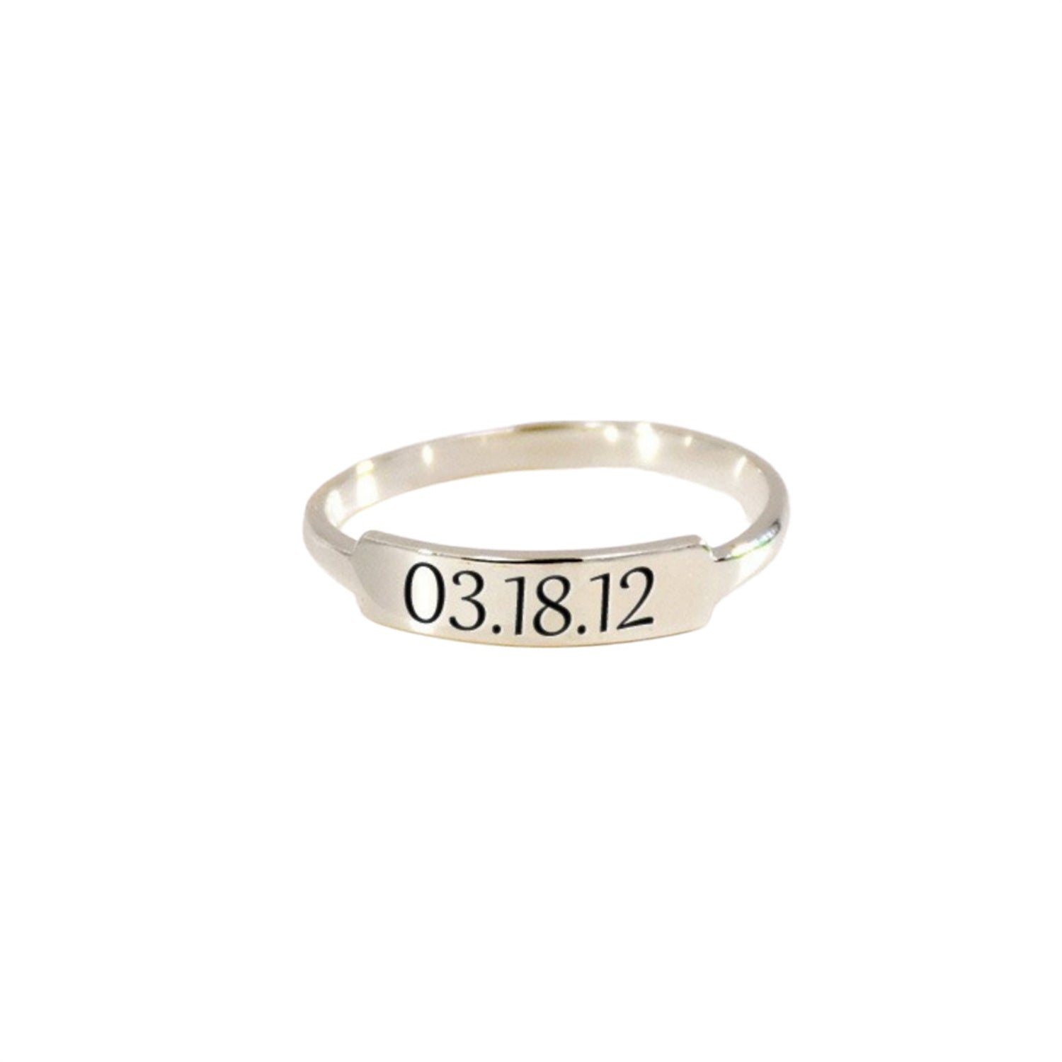 Horizontaler Ring mit Gravur