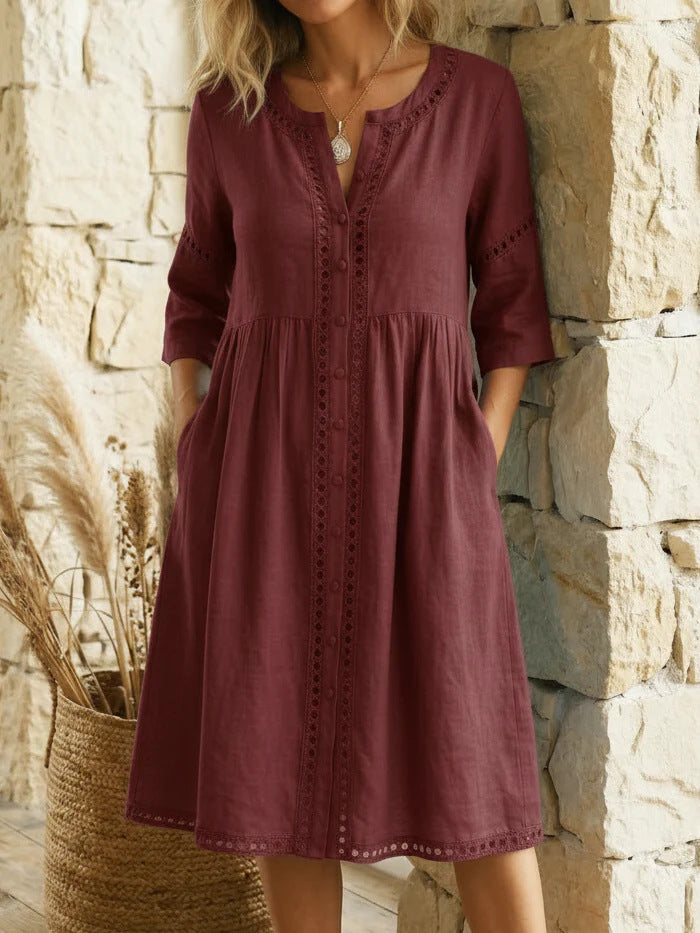 Locker Leinen-Baumwollkleid mit Knopf-Hals und Rüschen-Nähten