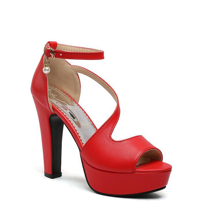 Dicke Absatz-Sandalen