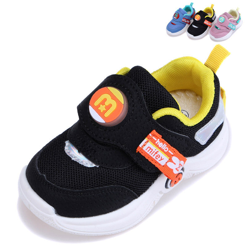 Lichterfüllte Kinderstiefel – Bild 3 | LuxeStyle