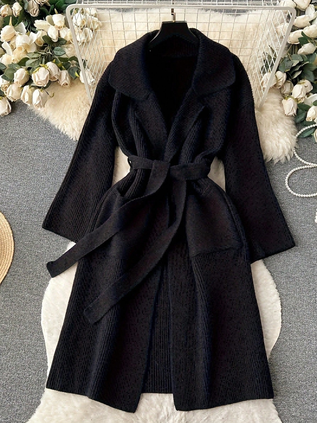 Eleganter Strick-Cardigan mit Schnürdetails