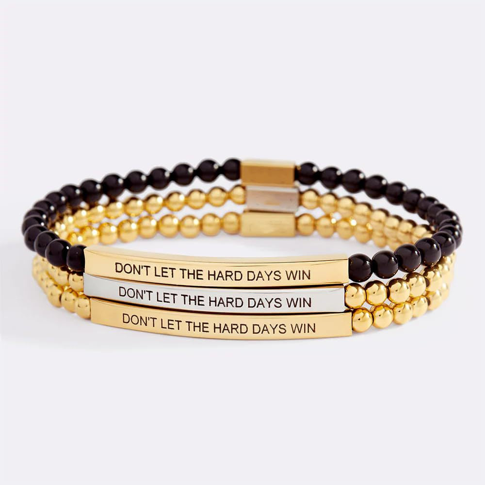 Armband mit Gravur und 4mm Goldperlen – Bild 2 | LuxeStyle