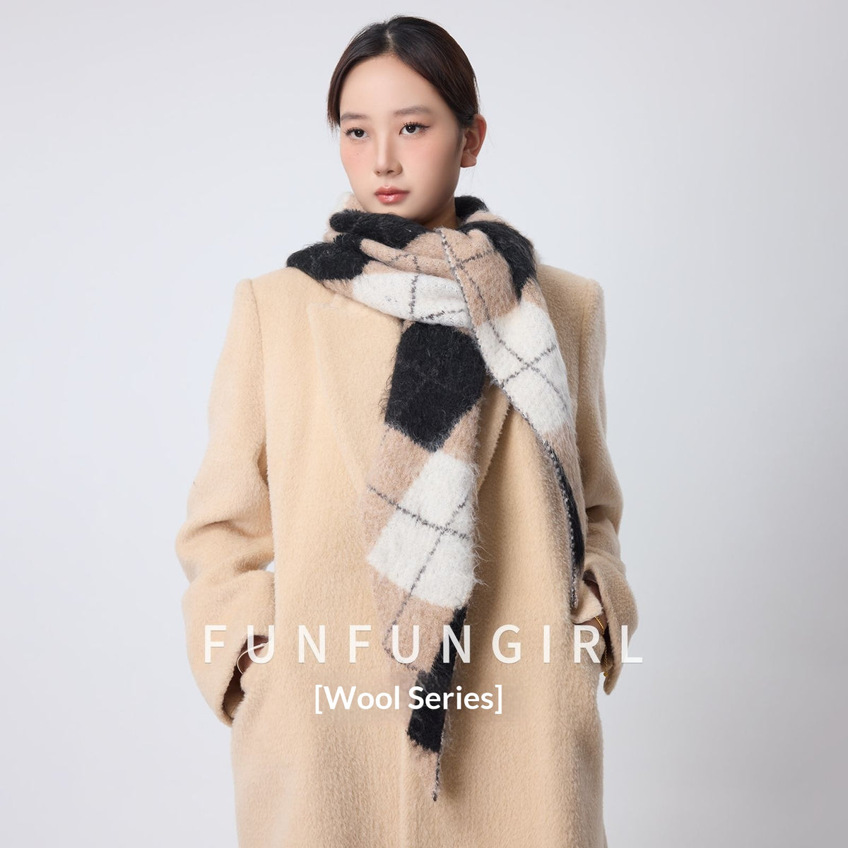 Triangular Schals mit Strassstein-Jacquard-Muster | LuxeStyle