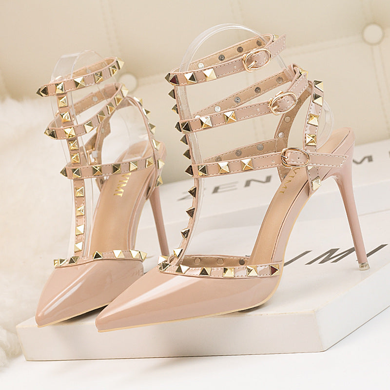 Rivet Hollow-out Roman Fashion Sandalen – Bild 4 | LuxeStyle