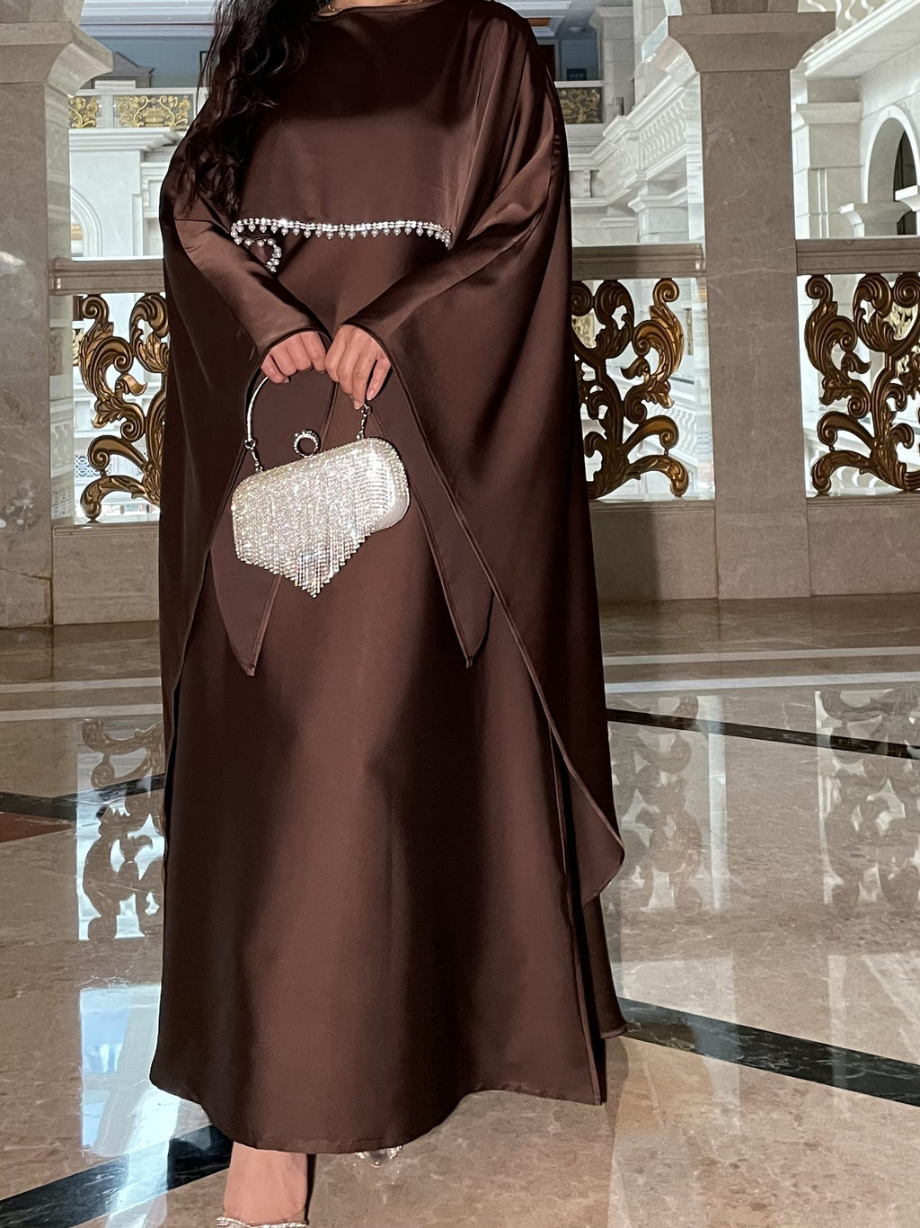 Perlenketten-Umhangkleid für Damen
