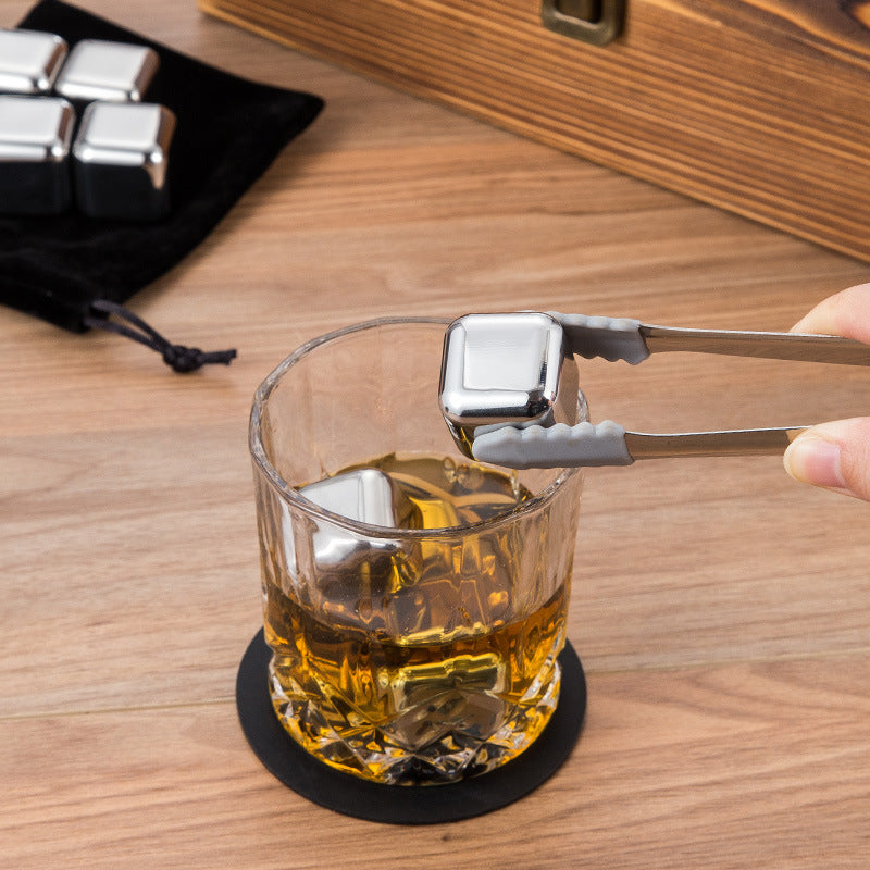 Edelstahl-Eiswürfel-Set in Holzbox