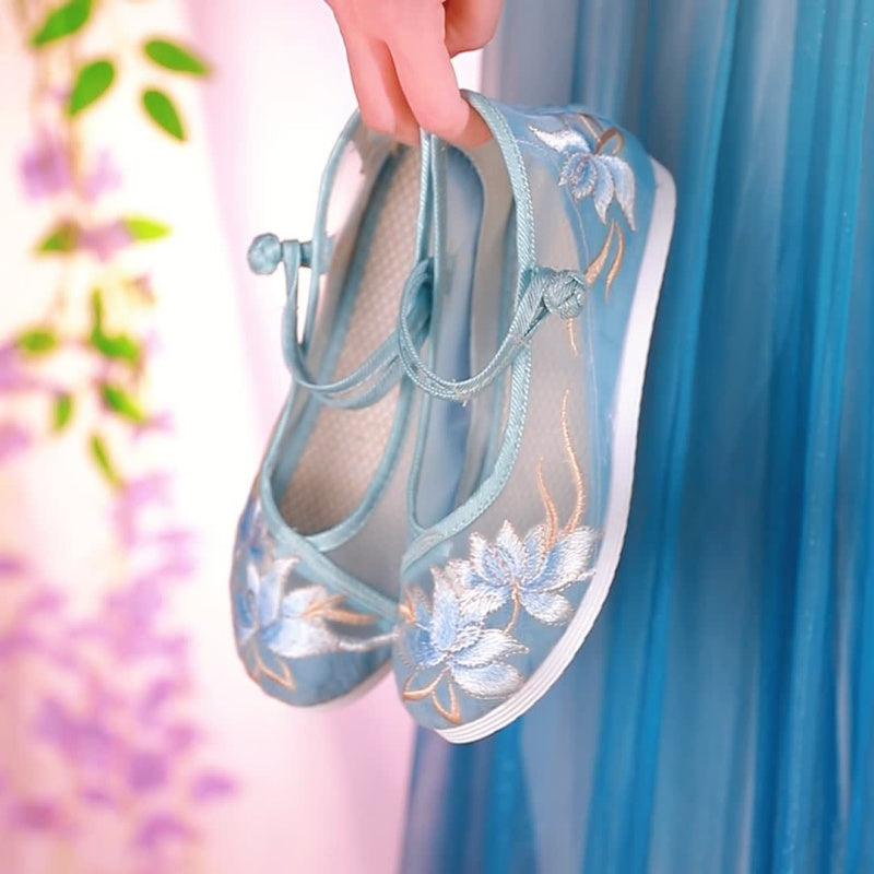 Bestickte Sommer-Mesh-Sandalen mit Keilabsatz