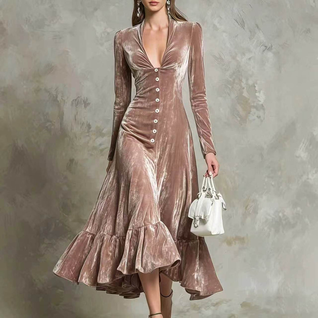 Tailliertes Langarm-Kleid mit Reverskragen
