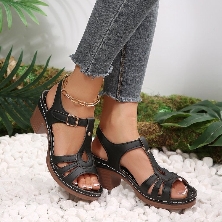 Keilabsatz-Sandalen mit Peep-Toe