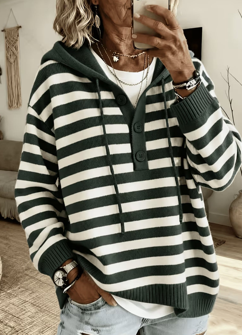 Gestreifter Kapuzenpullover aus Strick – Bild 7 | LuxeStyle