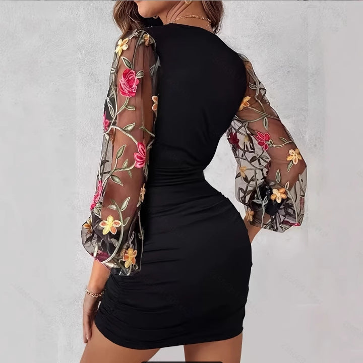 V-Ausschnitt Langarm Kleid mit Stickerei – Bild 5 | LuxeStyle