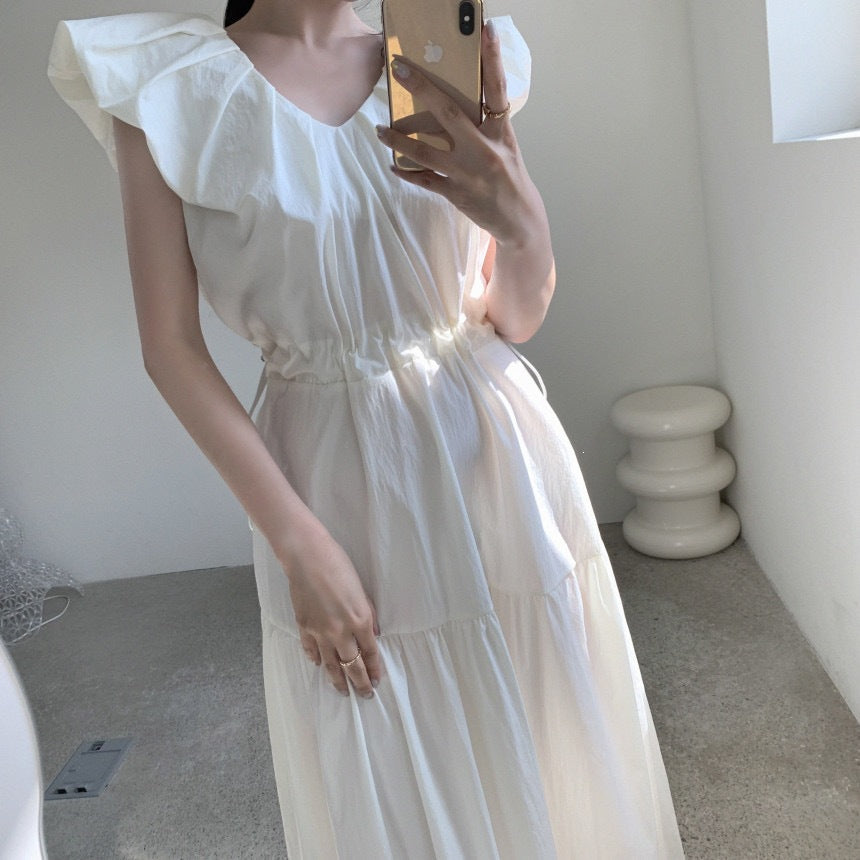 Elegantes Plissée-Kleid mit Rüschensaum