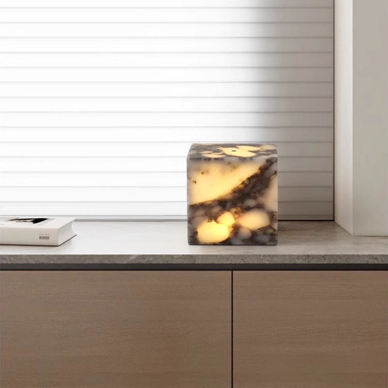 Marmor-Tischlampe mit Klopf-Funktion – Bild 3 | LuxeStyle