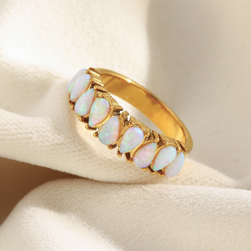 Eleganter Nischen-Design-Ring aus Edelstahl