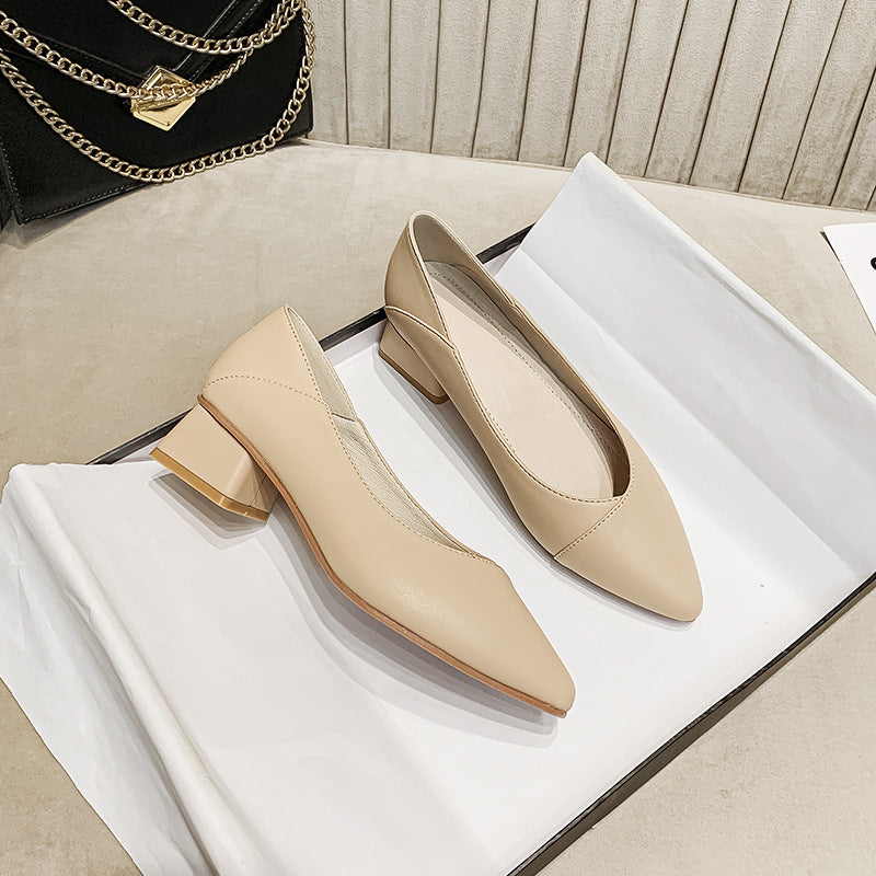Lederstiefel mit spitzem Zeh und mittlerem Absatz – Bild 2 | LuxeStyle