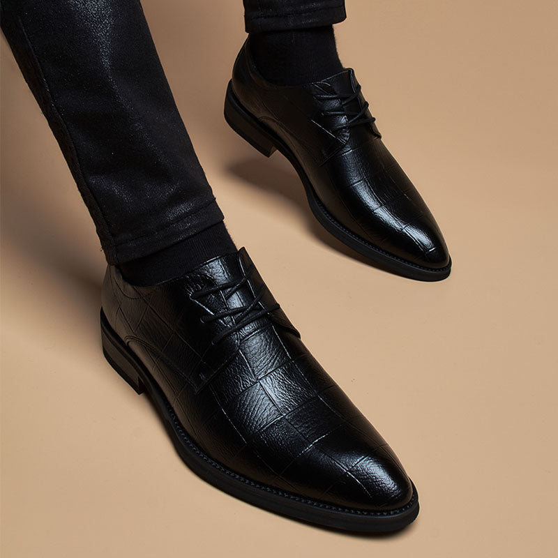 Erhöhende Schnürschuhe im British Style