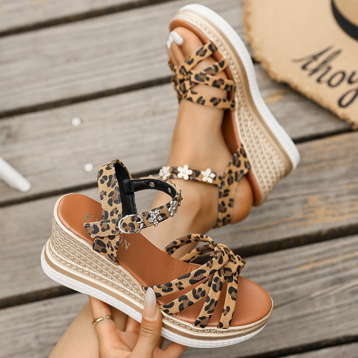 Hochhackige Suede-Sandalen – Bild 6 | LuxeStyle