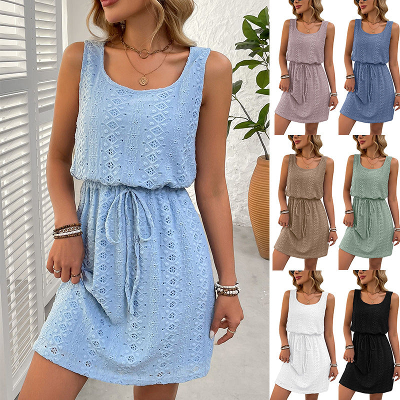 Ärmelloses Midikleid mit eckigem Ausschnitt