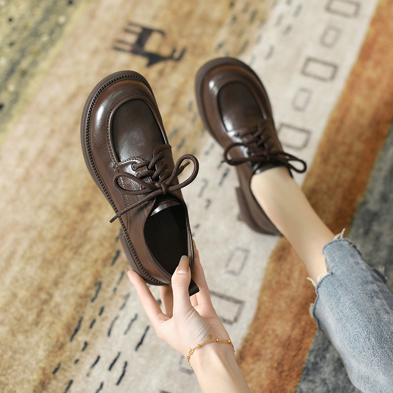Britische Schnürschuhe aus Leder für Damen