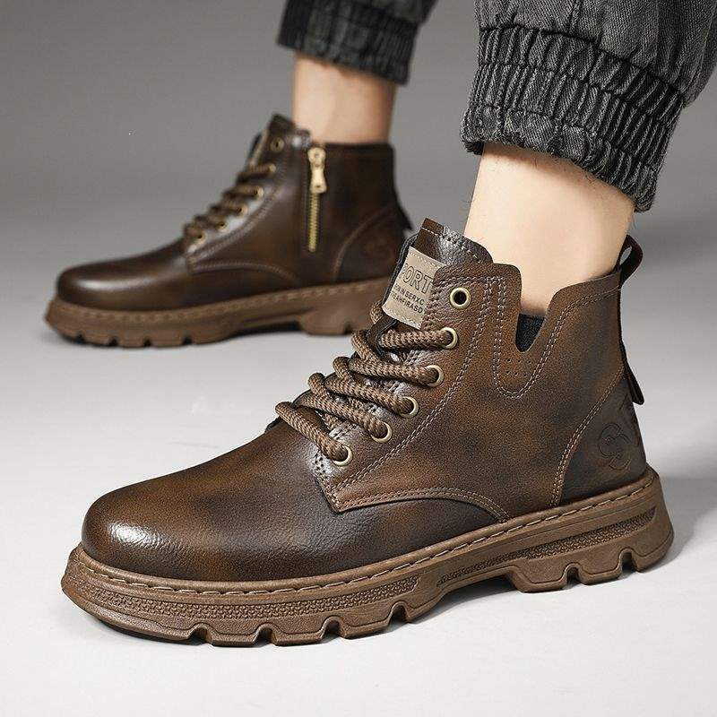 Braune Lederstiefel