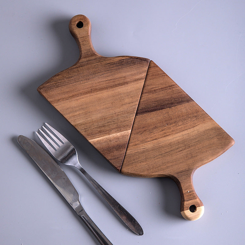 Kreativer Pizzateller aus Holz, unregelmässig geformt – Bild 3 | LuxeStyle