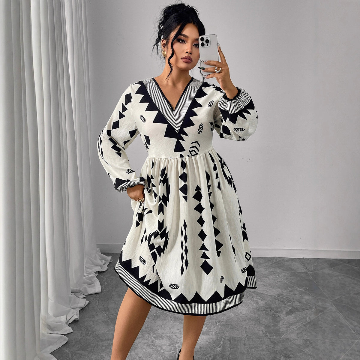 V-Ausschnitt Maxikleid mit Puffärmeln