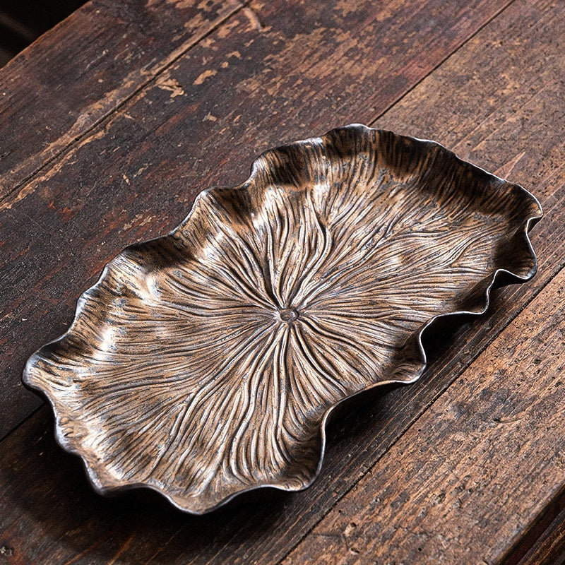 Gilt-Glazed Lotus Leaf Teetablett