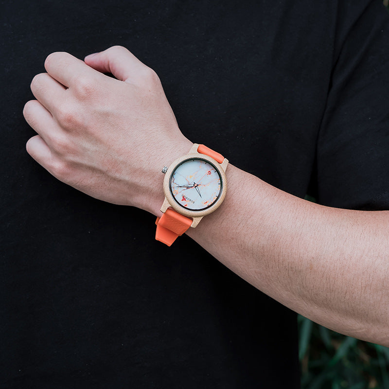 Holz-Armbanduhr minimalistisch