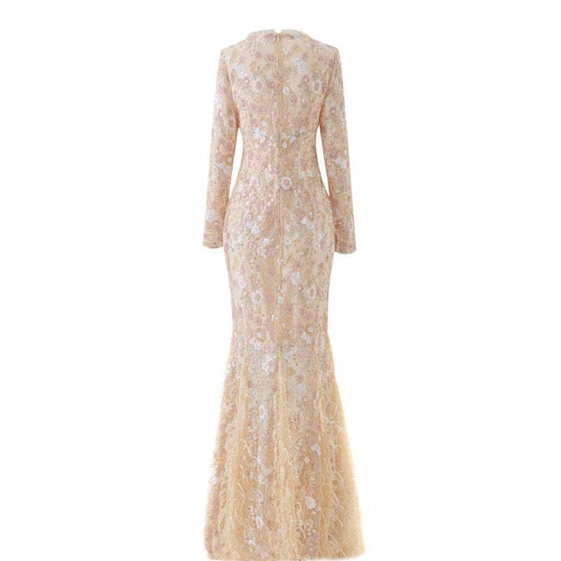 Elegantes Spitzenkleid mit langen Ärmeln