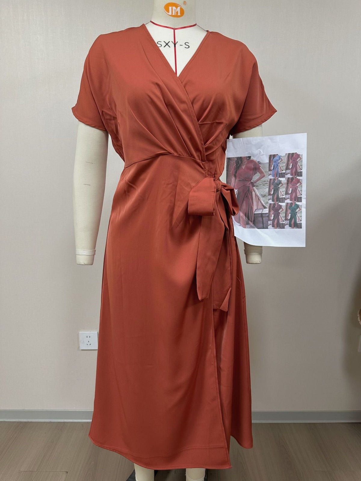 Wickelkleid mit Schnürgürtel | LuxeStyle