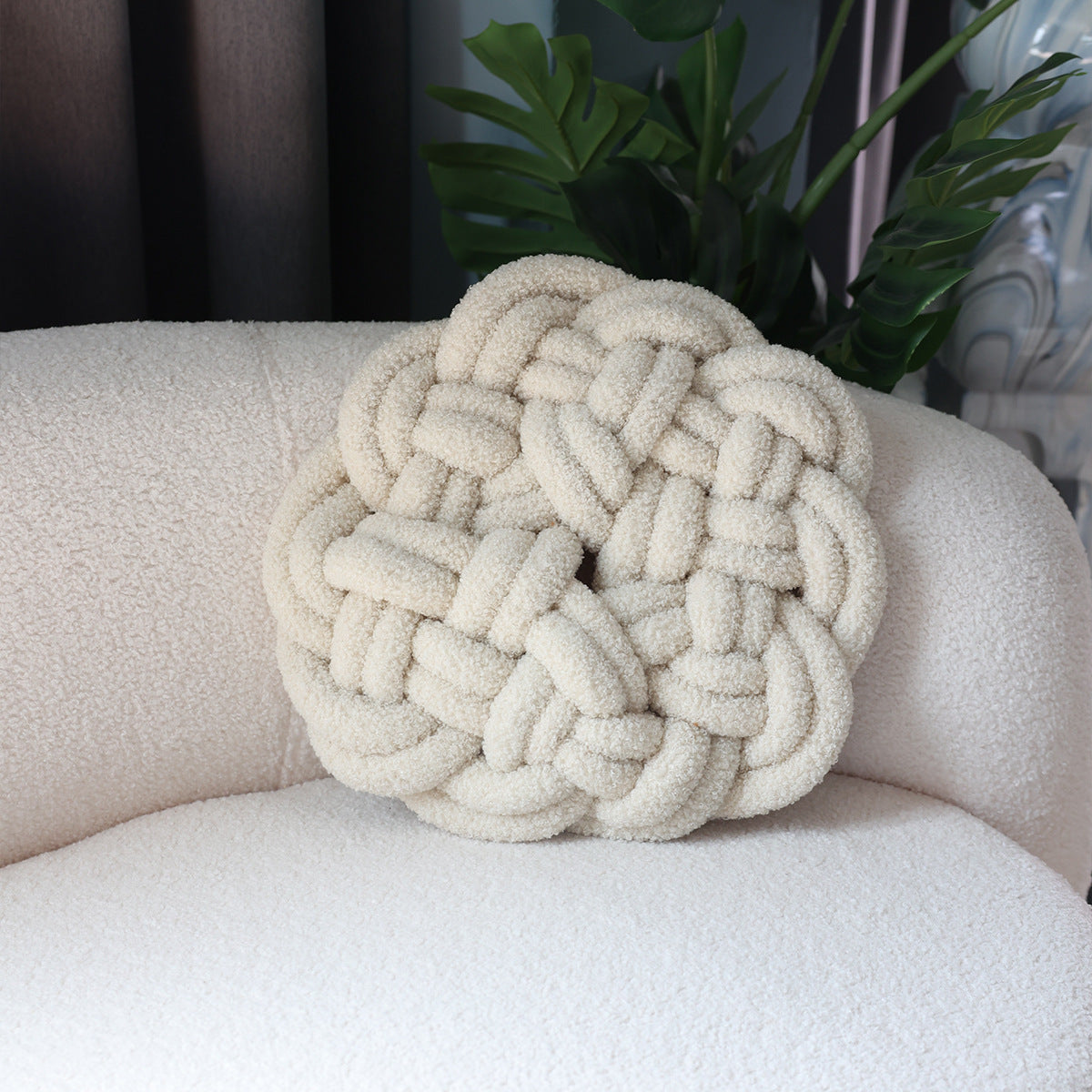 Knoten-Zierkissen im nordischen Stil – Bild 2 | LuxeStyle