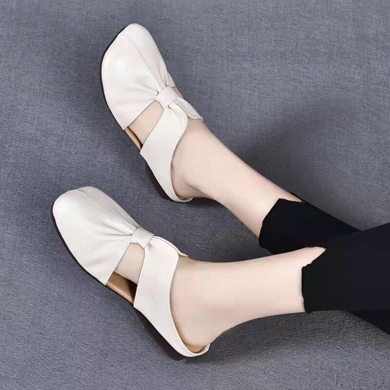 Weiche Ledersandalen mit quadratischem Bogen – Bild 3 | LuxeStyle