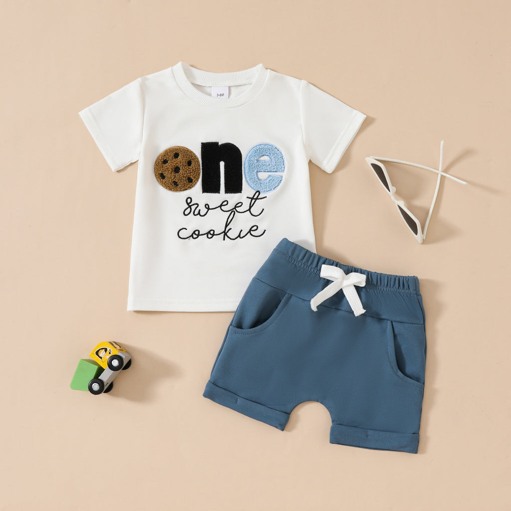 Baby Jungen Set mit Kurzarmshirt und Shorts – Bild 7 | LuxeStyle