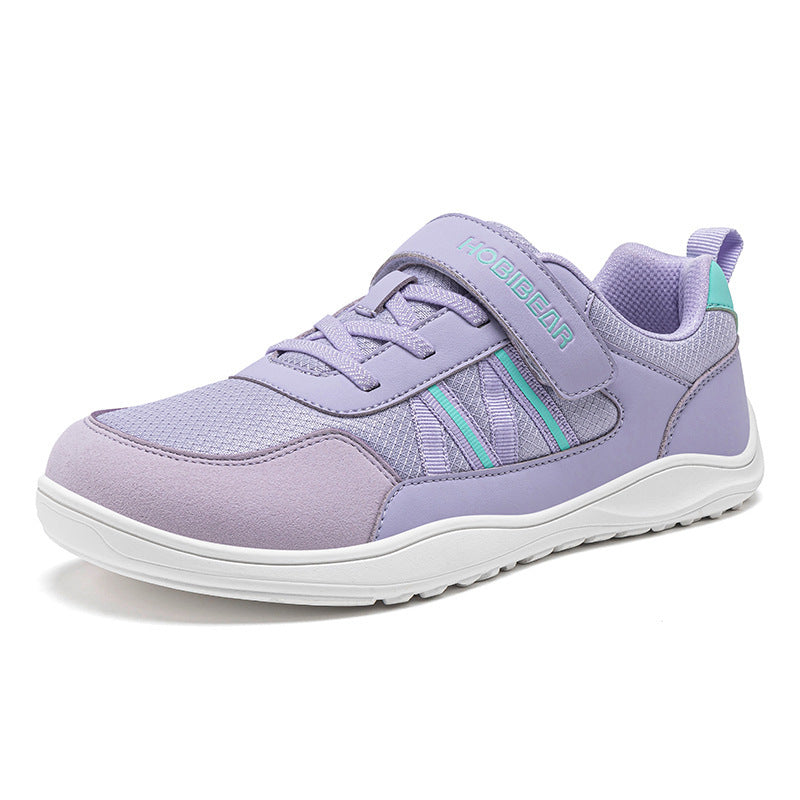 Kinder Sportschuhe mit breiter Zehenbox und Klettverschluss