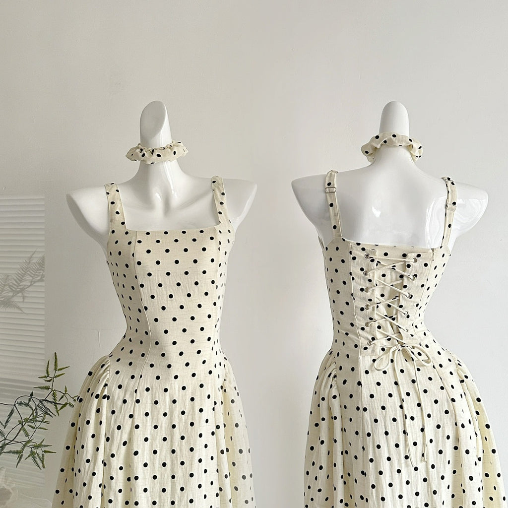 Vintage Slim-Fit Polka-Dot Kleid mit Spaghettiträgern – Bild 4 | LuxeStyle