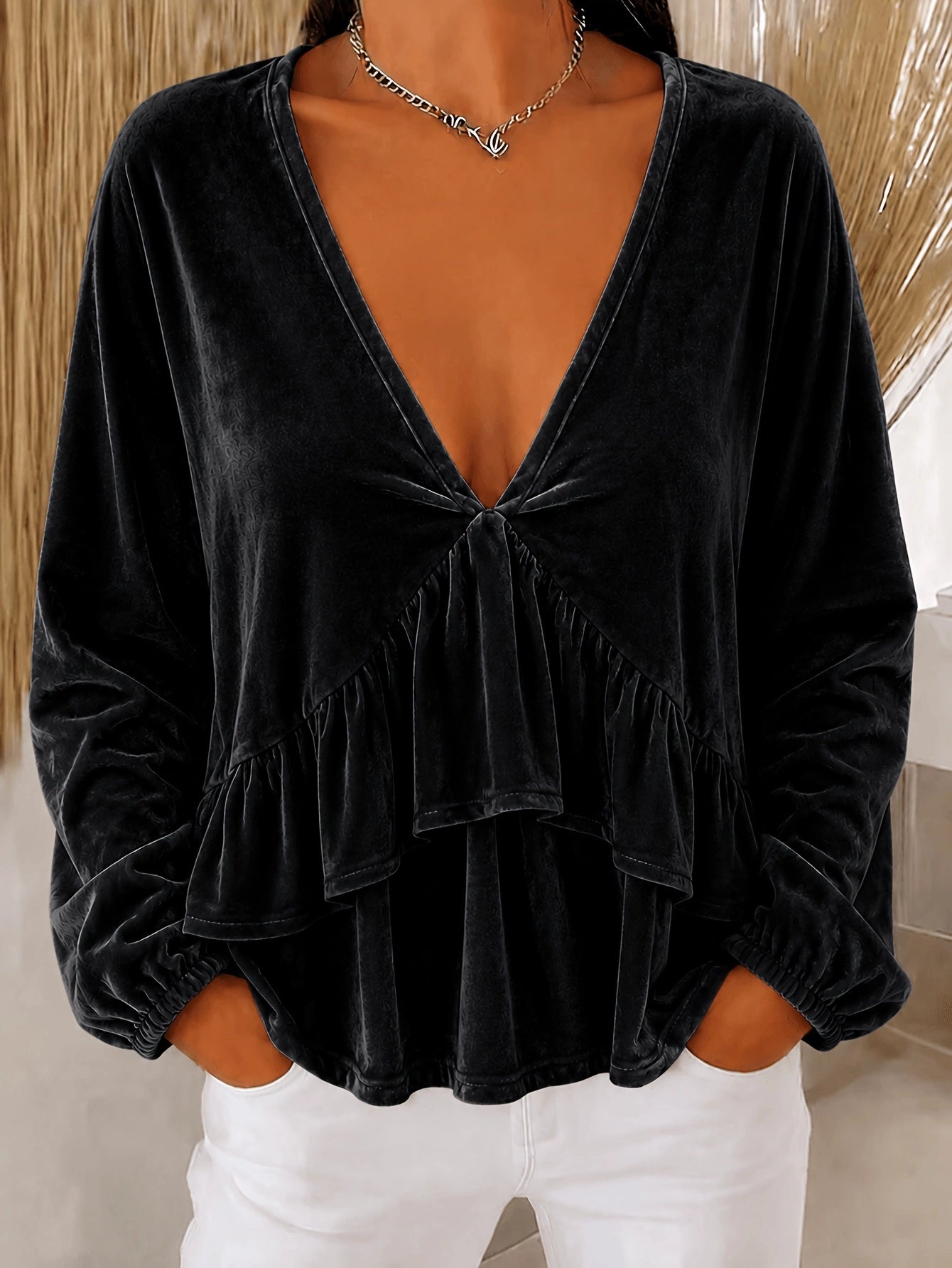 Locker geschnittenes V-Neck Top mit Spitze