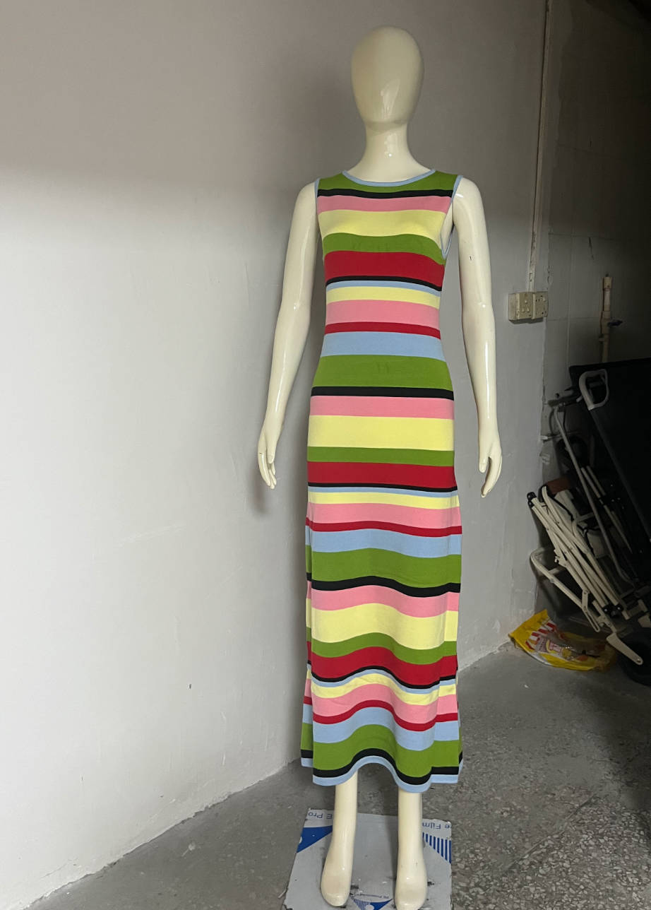 Gestreiftes StrickMaxikleid für Damen