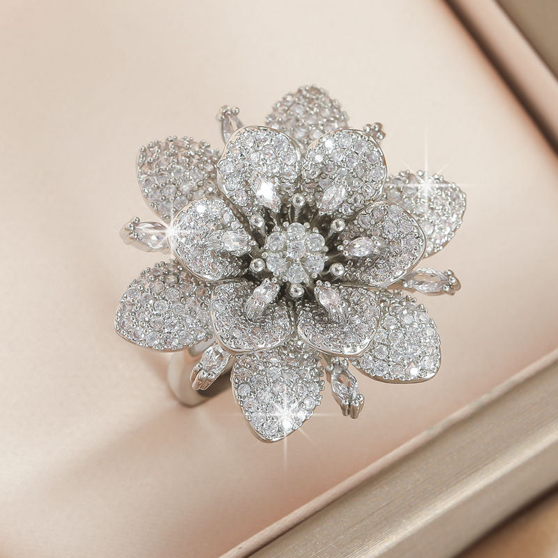 Doppellagiger Ring mit Blumenmuster – Bild 2 | LuxeStyle