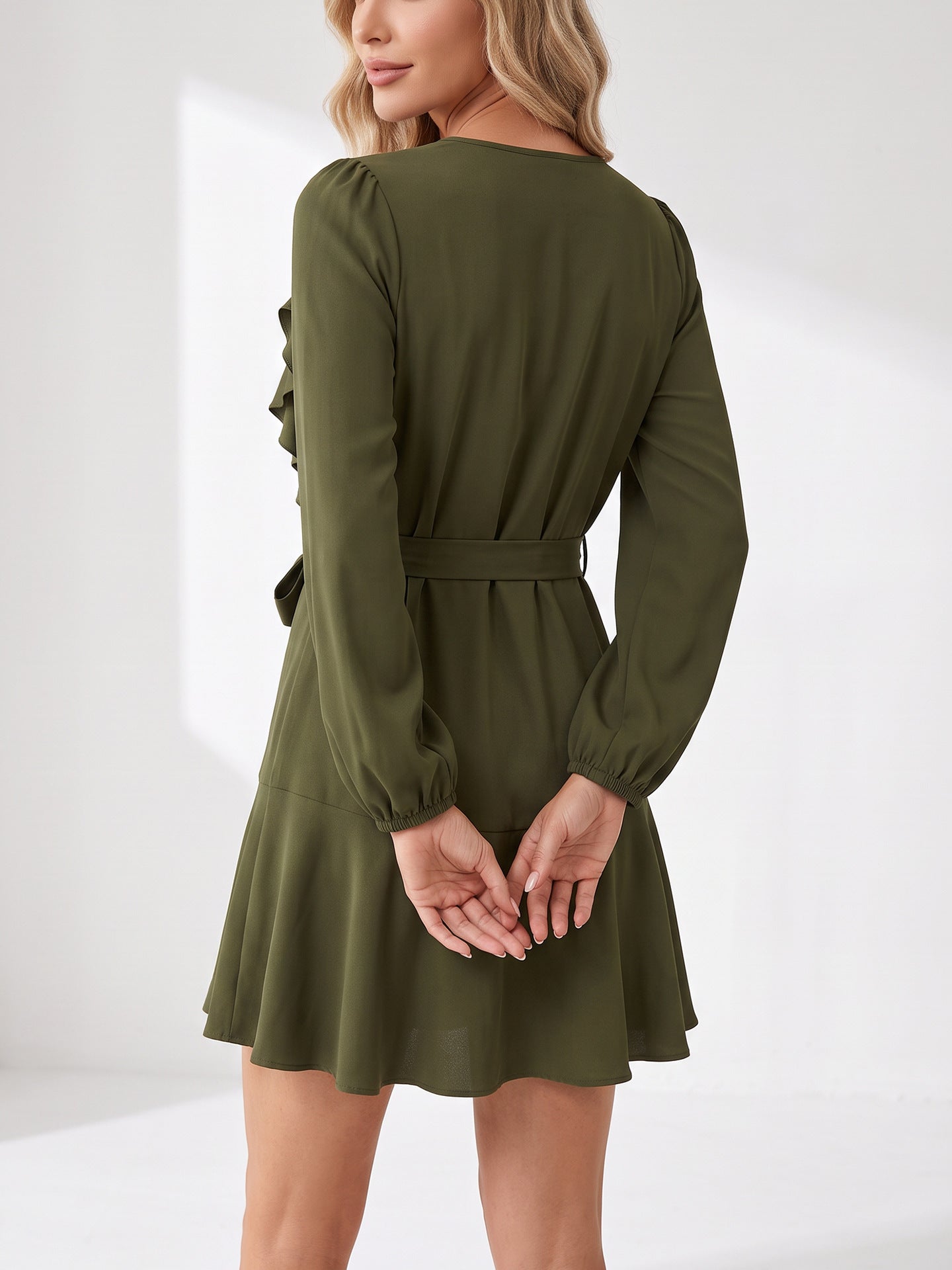 Chices V-Ausschnitt Rüschenkleid mit Schnürung