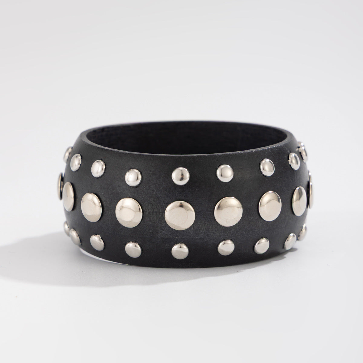 Geometrisches Holzarmband im Punk-Stil – Bild 6 | LuxeStyle