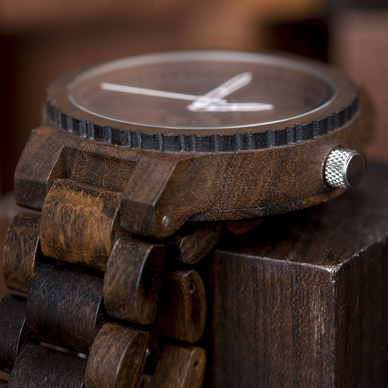 Holz-Armbanduhr, sportlich & personalisiert